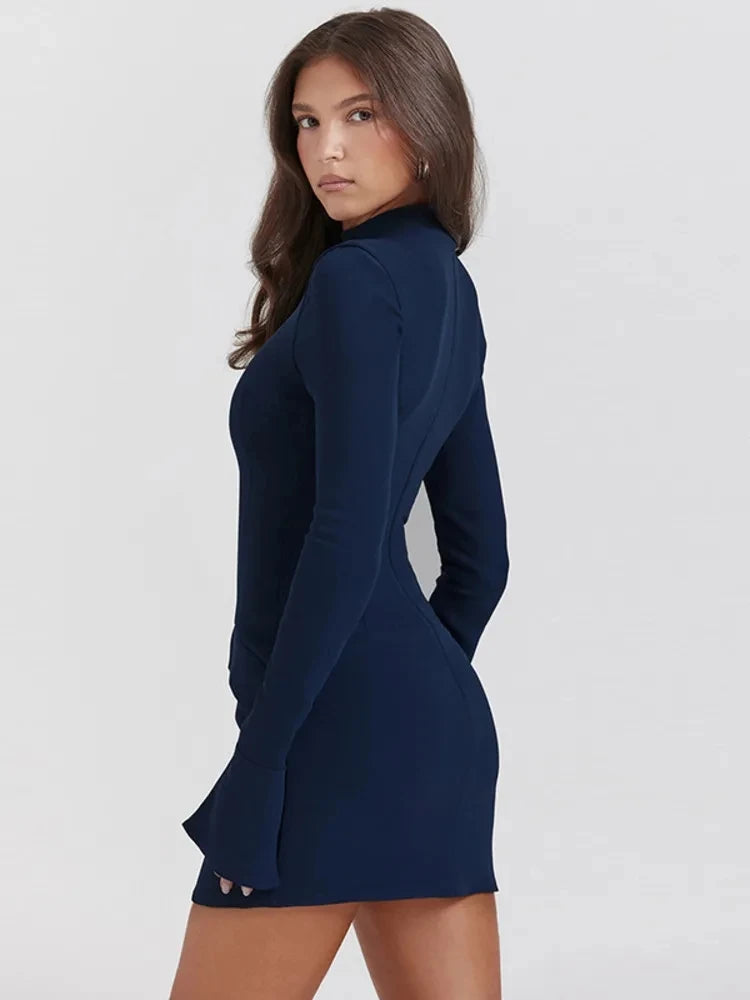 VESTIDO ELEGANTE Y SEXY, AJUSTADO DE MANGA LARGA.
