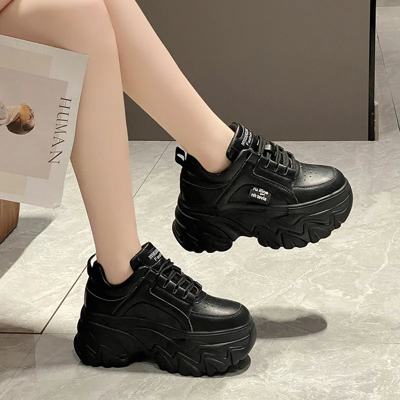 TENIS CON PLATAFORMA,
