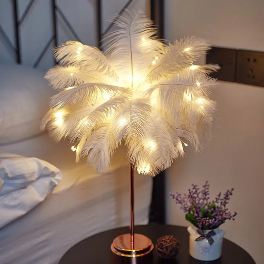 LÁMPARA DE PLUMAS PARA DECORACIÓN.