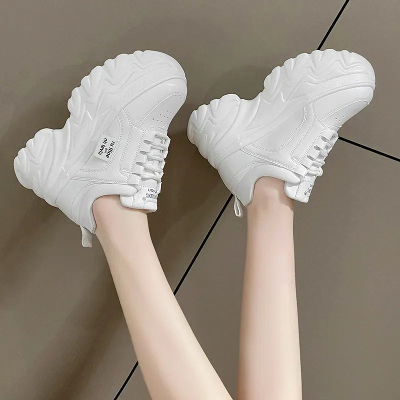 TENIS CON PLATAFORMA,