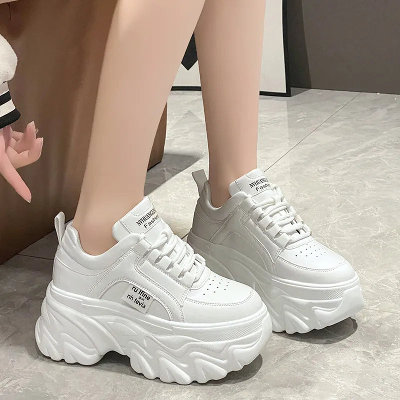 TENIS CON PLATAFORMA,